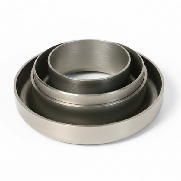 Durable nickel‑based alloy cover for chemical machinery, produced by precision metal spinning using 4mm thick material. Offers exceptional high‑temperature stability and corrosion resistance, ensuring long‑lasting performance in harsh chemical environment